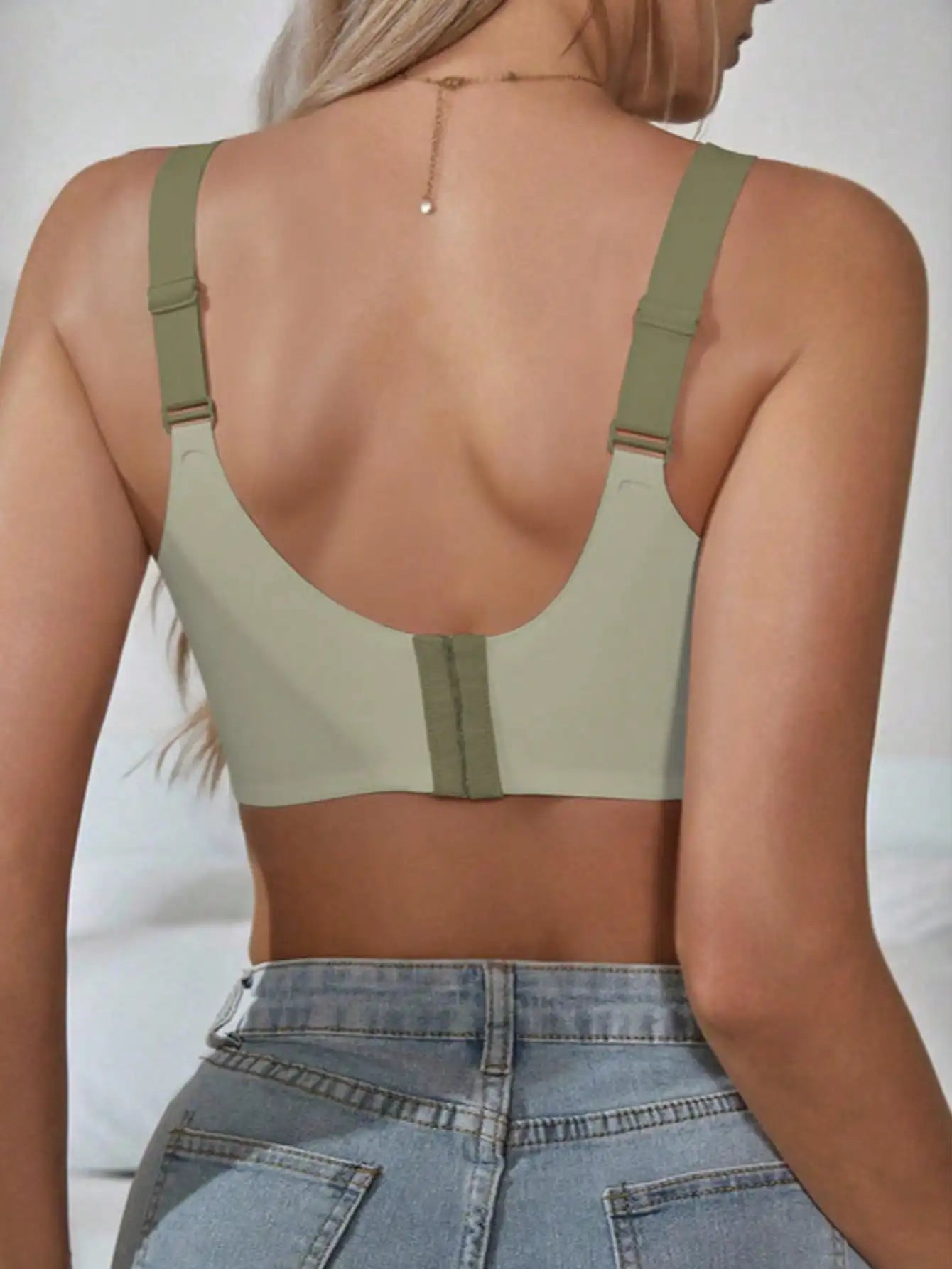 Powerful Push-up Seamless Bra,Push up Bra for large breasts to look smaller without a steel ring,with a back button for comfort