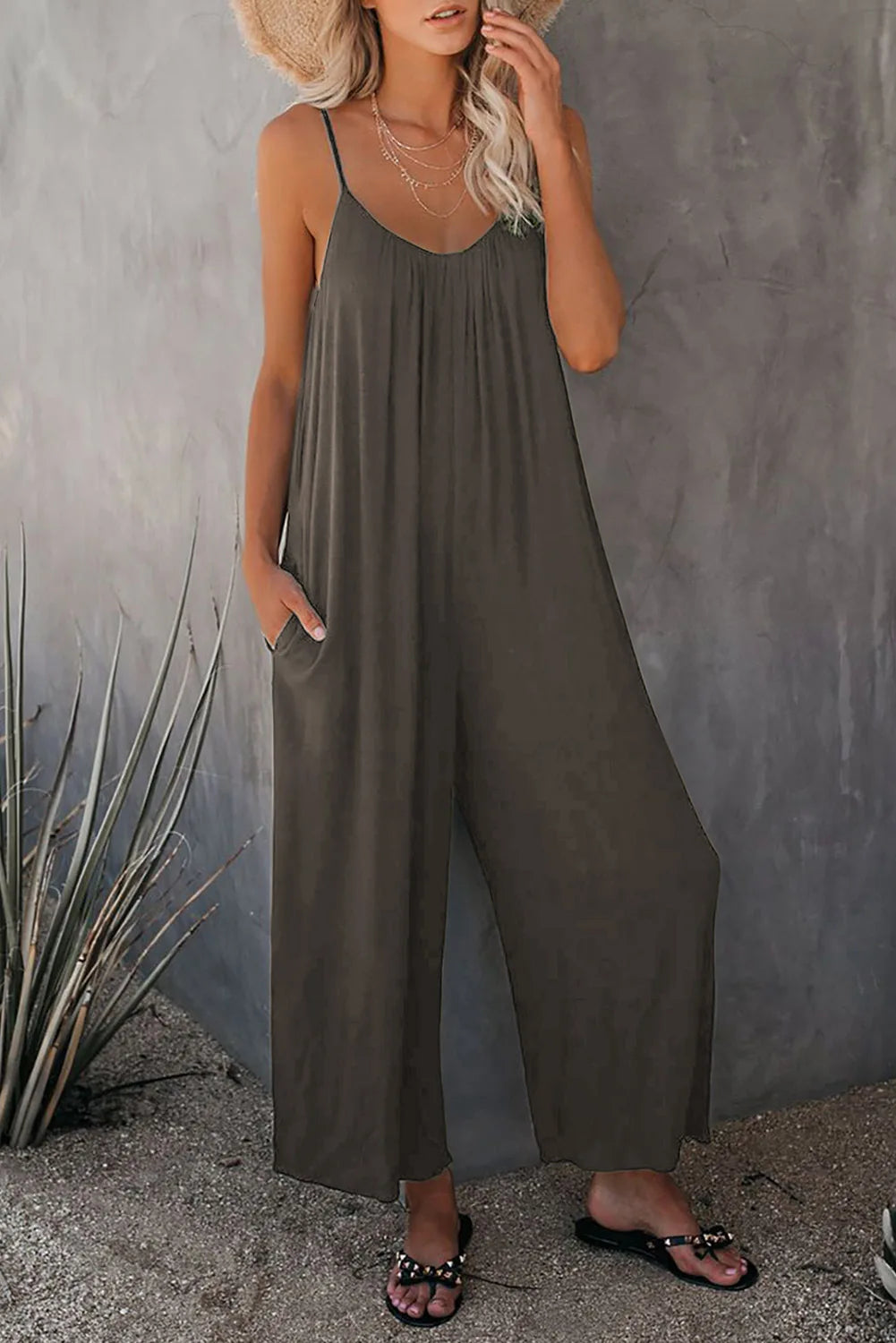 European and American Suspender Women's 2023 Summer New Foreign Trade Tolid Color Pocket Casual Jumpsuit