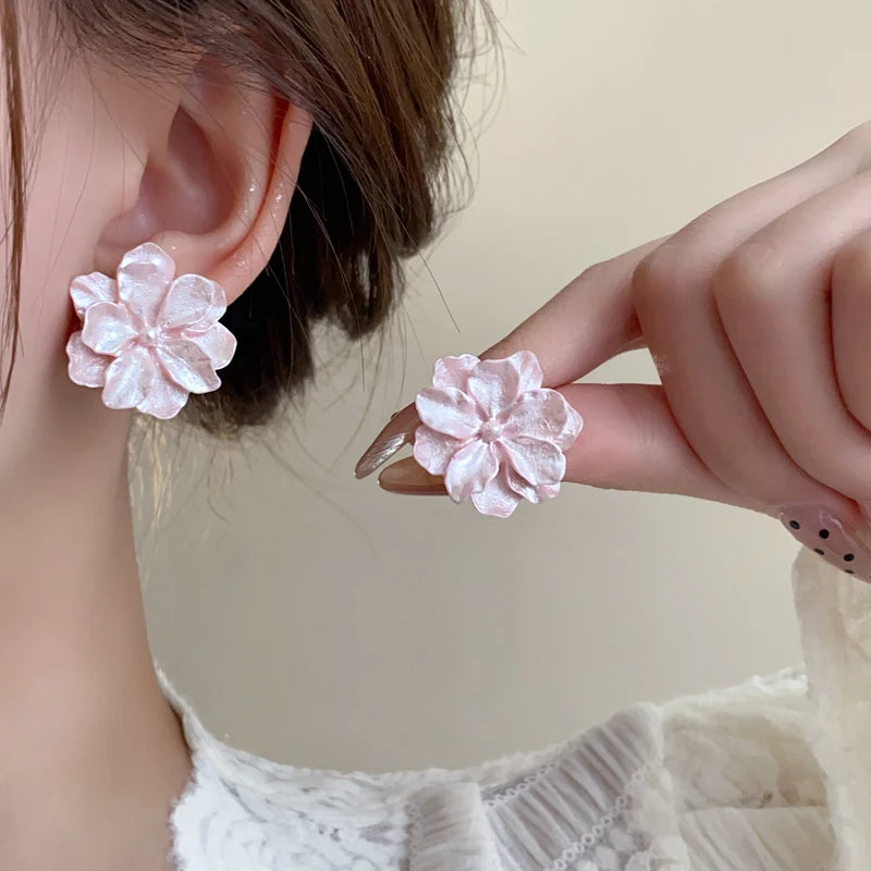 Acrylic White Camellia Flowers Stud Earrings for Women Fashion Temperament Fairycore Earring Party Wedding Jewelry Wholesale