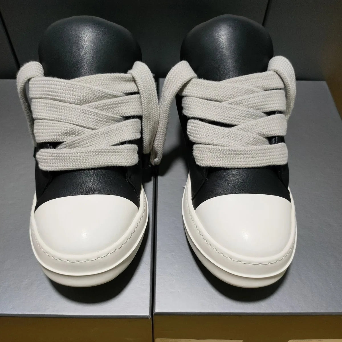 Men's Owens Vintage Sneakers Designer Low-top Padded LWG-certified Grained Lambskin Board Shoes Black
