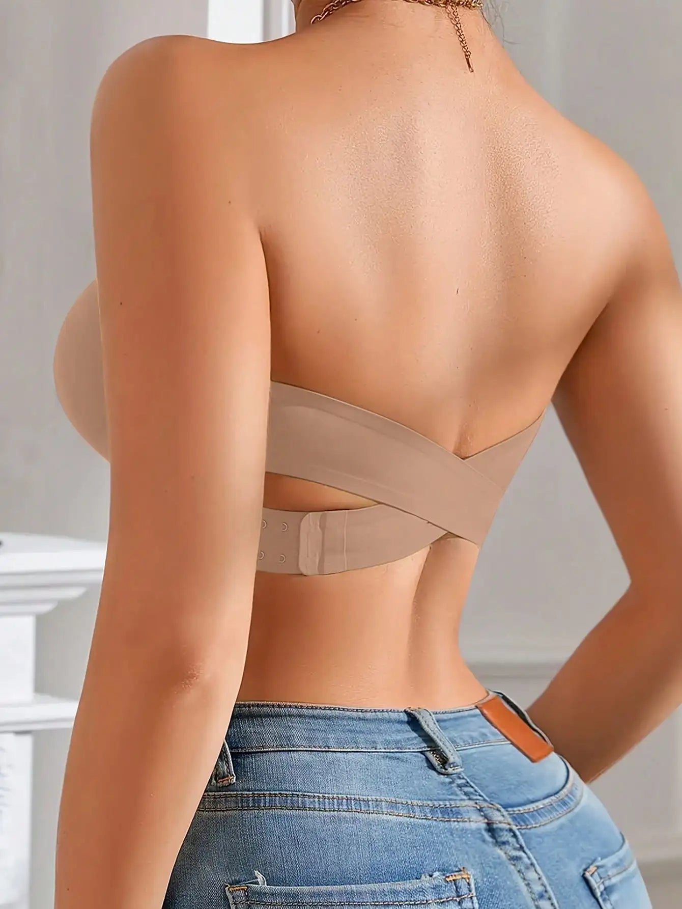 Women's Seamless Strapless Bra Sexy Side Closure Bra Seamless Criss Cross Back Solid Wireless Bralette Soft Chest Pad Comfy Bra