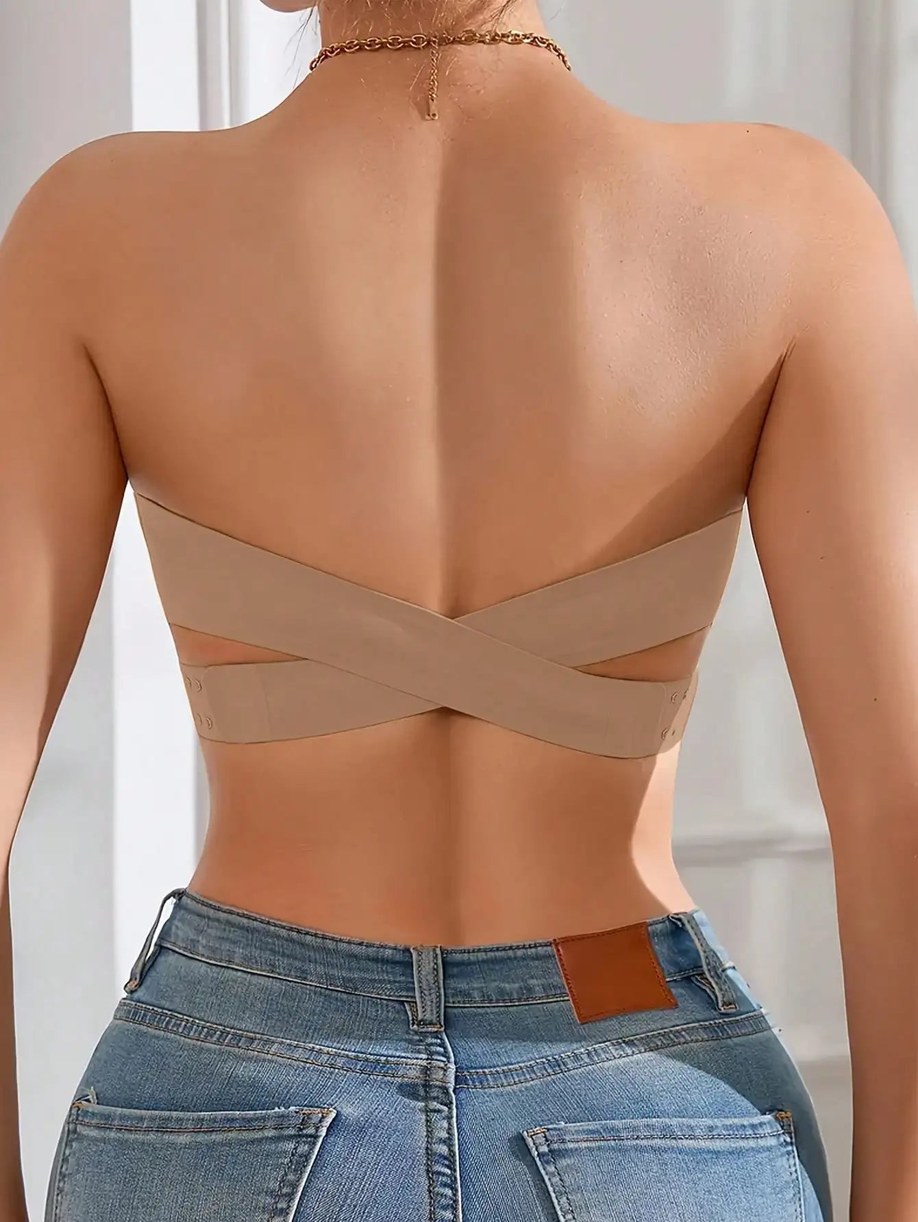 Women's Seamless Strapless Bra Sexy Side Closure Bra Seamless Criss Cross Back Solid Wireless Bralette Soft Chest Pad Comfy Bra