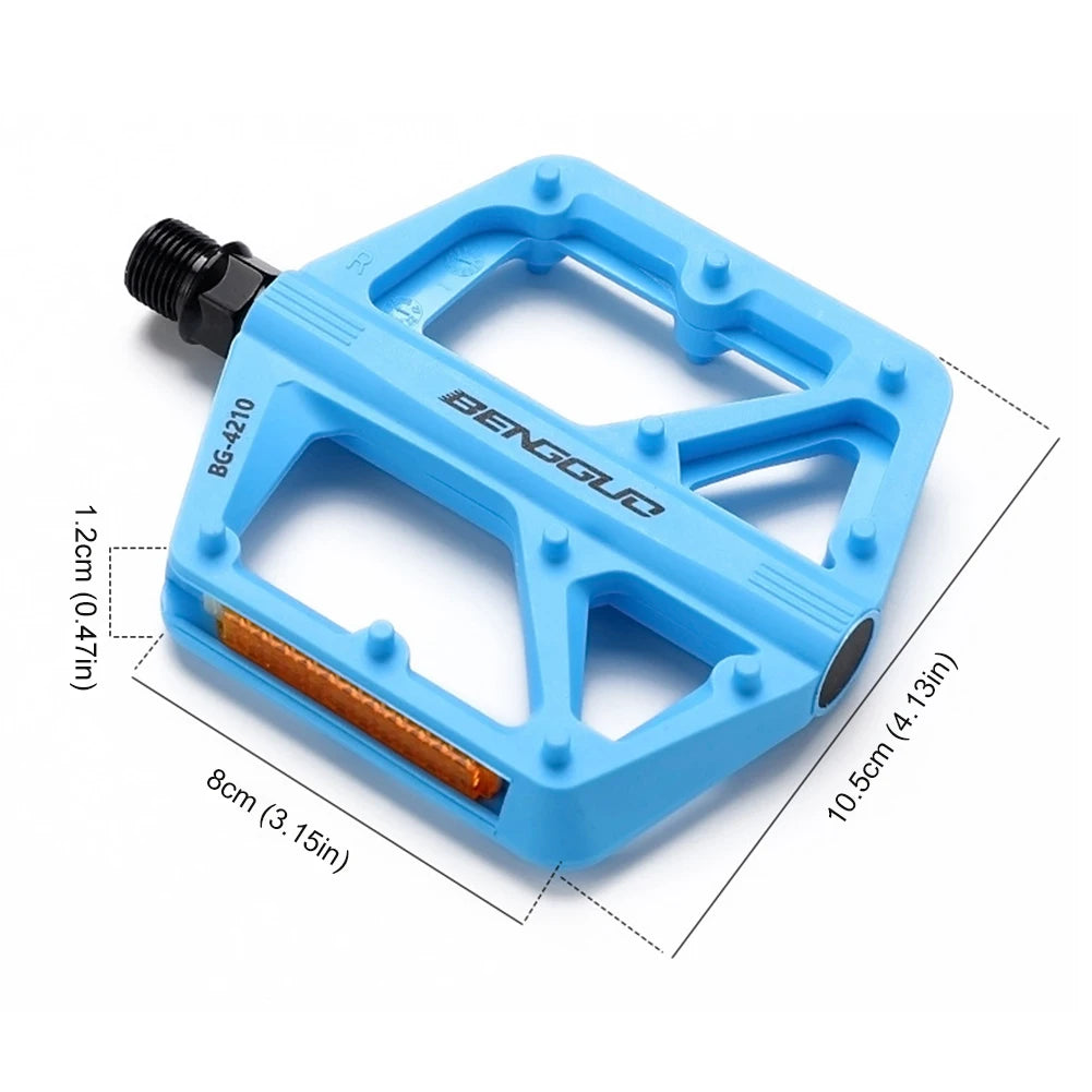 Double DU Bearing Nylon Bicycle Pedals with Reflector Ultralight Bike Pedals Anti-Slip Cycling Safety Pedals for Night Riding
